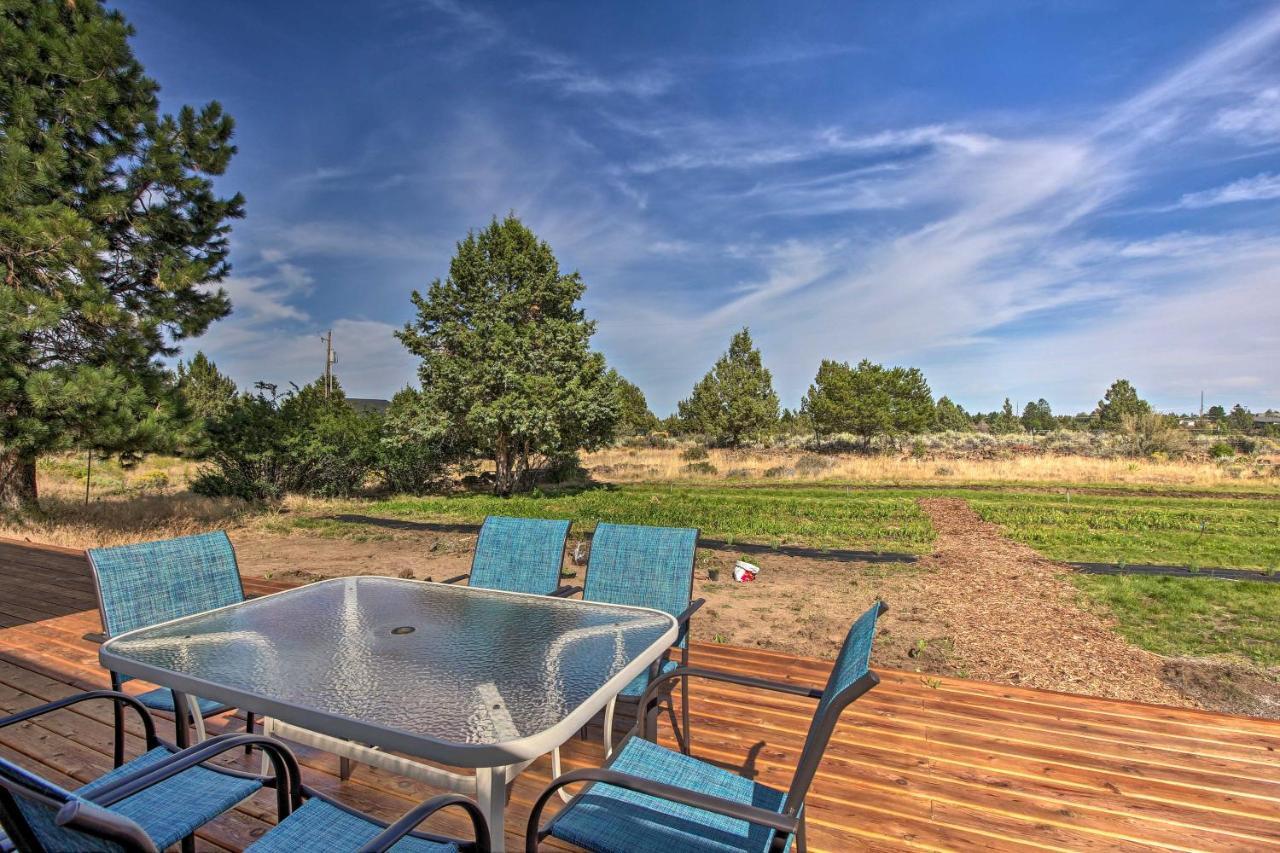 Updated Farmhouse With Deck On Central Oregon Canal! Villa Bend Exterior foto