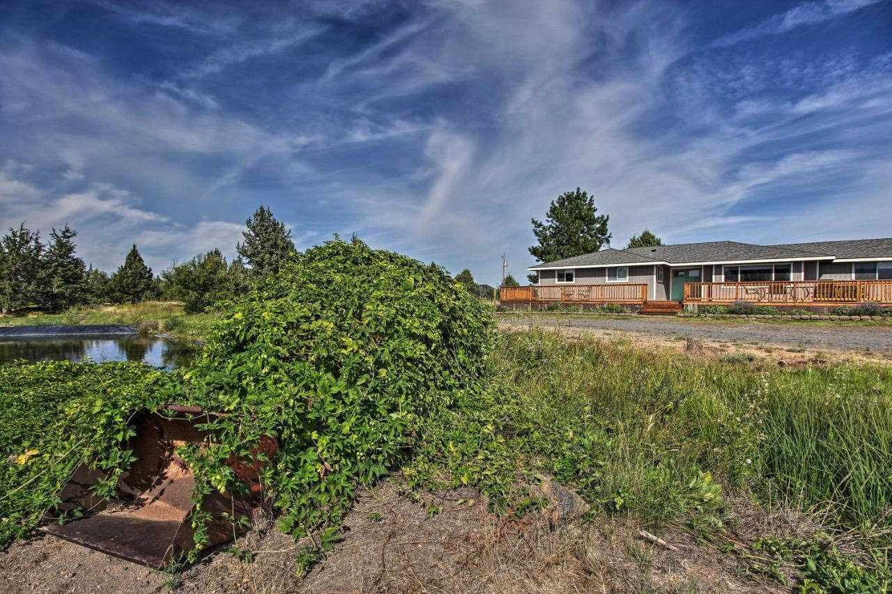 Updated Farmhouse With Deck On Central Oregon Canal! Villa Bend Exterior foto